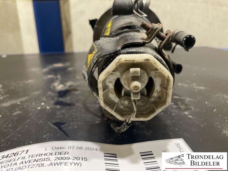 Dieselfilterholder til Toyota Avensis 2009-2015 (Type III, Fase 1) (2339033060|233800R061|8446160080)