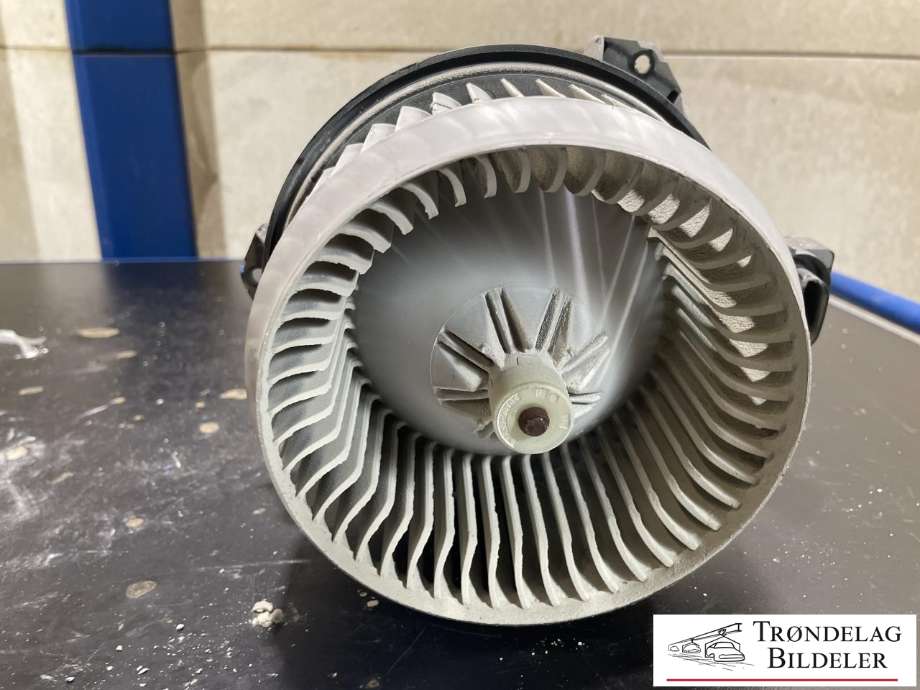 Varmeapparat motor til Toyota Hilux 2012-2016 (AE27200-513|)