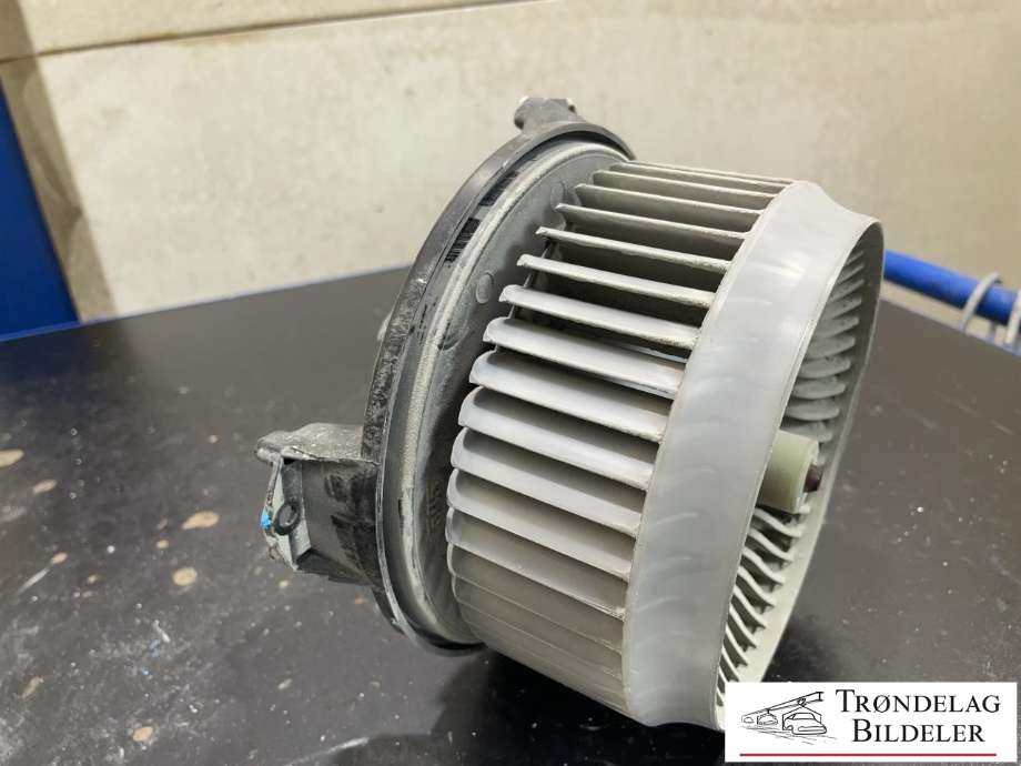 Varmeapparat motor til Toyota Hilux 2012-2016 (AE27200-513|)