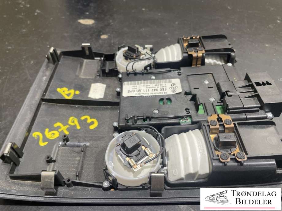 Taklyspanel til Audi S8 2006-2010  (4E0 947 111 AB|)