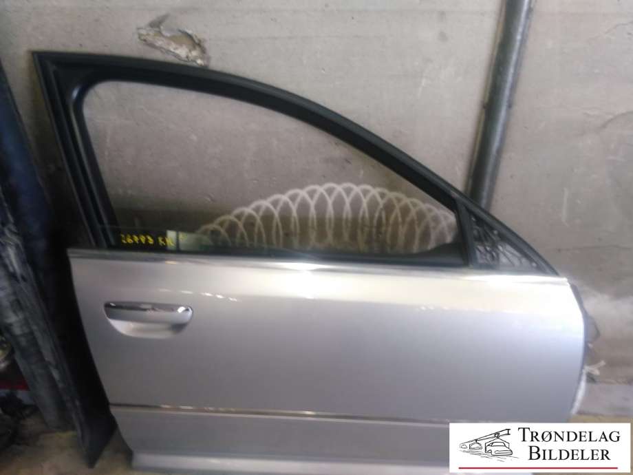 Dør høyre foran til Audi S8 2006-2010 (4E0 831 052 C|)