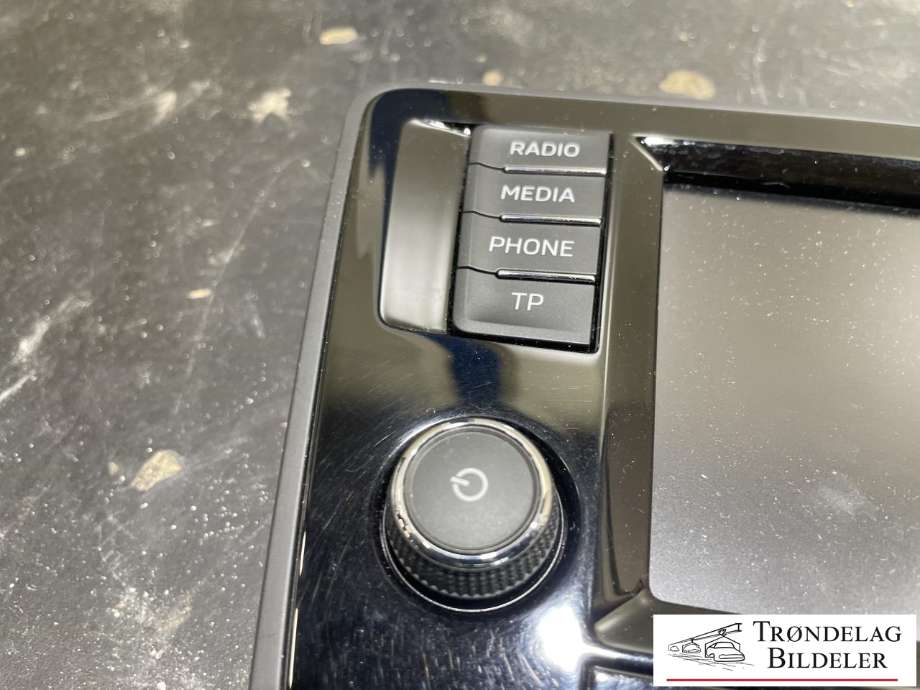 Bilstereo navigasjon til Škoda Rapid 2012-2019  (5JA 919 604|)