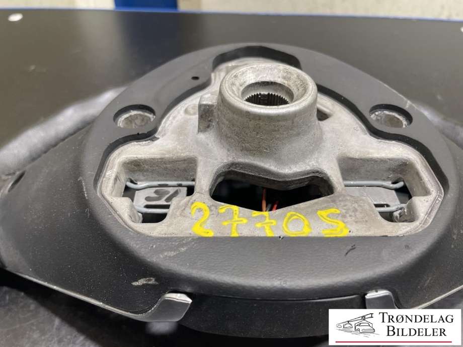 Ratt til BMW 2-Serie, Active/Gran Tourer 2014-->> (F45/F46) (F45/F46) (SW686028602|15B2311T0251|)