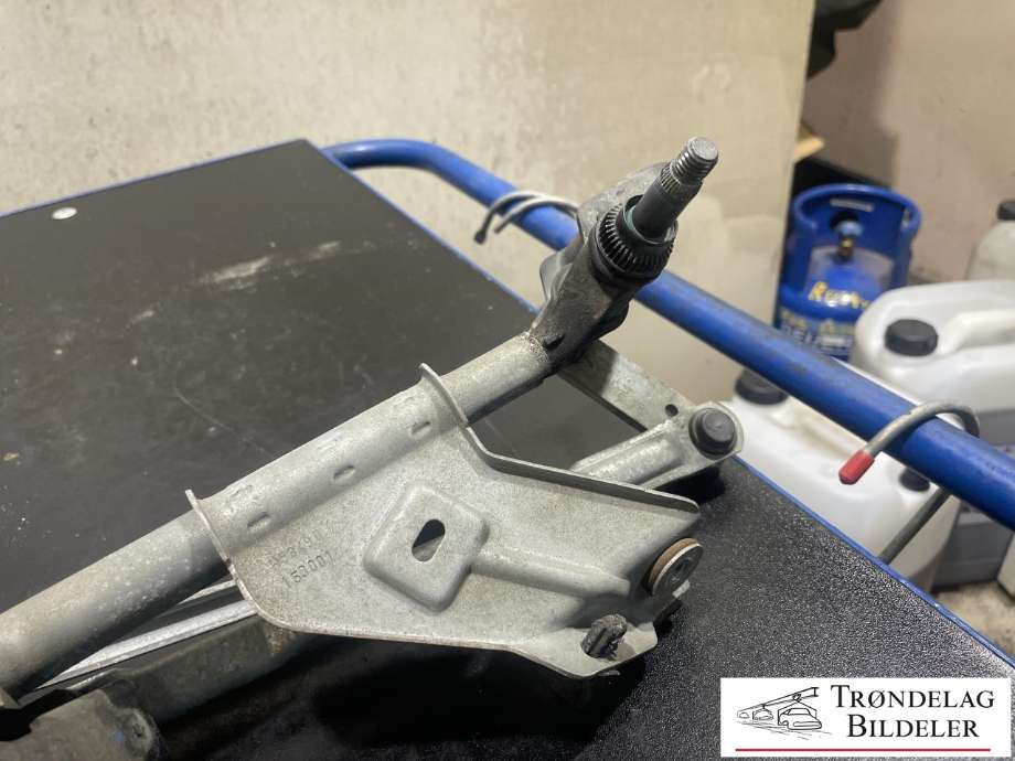 Viskermotor frontrute komplett m/overføring til BMW 2-Serie, Active/Gran Tourer 2014-->> (F45/F46) (F45/F46) (7301045-14|)