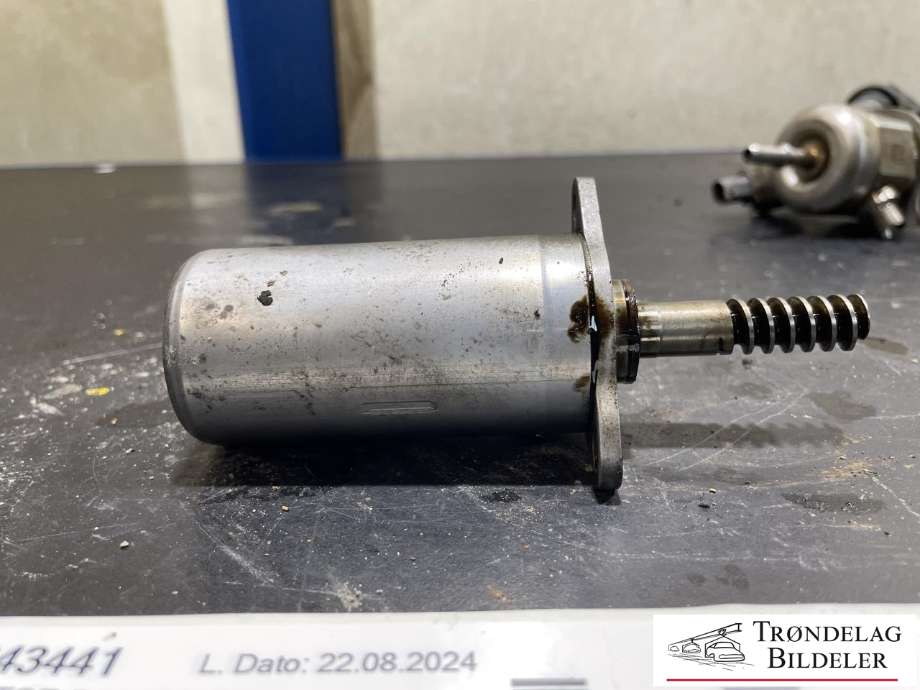 Motor diverse til BMW 1-Serie 2011-2015 (Fase 1) (F20/F21) (F20/F21) (11377591588|5642R008|1920RV|V759158880|)