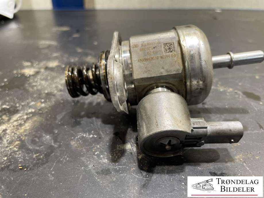Bensinpumpe mekanisk til BMW 1-Serie 2011-2015 (Fase 1) (F20/F21) (F20/F21) (BMW|13517562473|261520041|)