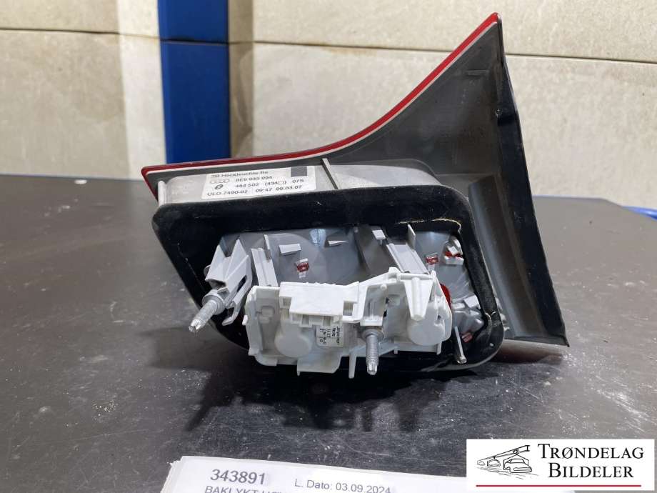 Baklykt høyre indre til Audi A4 2004-2008 (Type III) (B7) (B7) (484 572|)