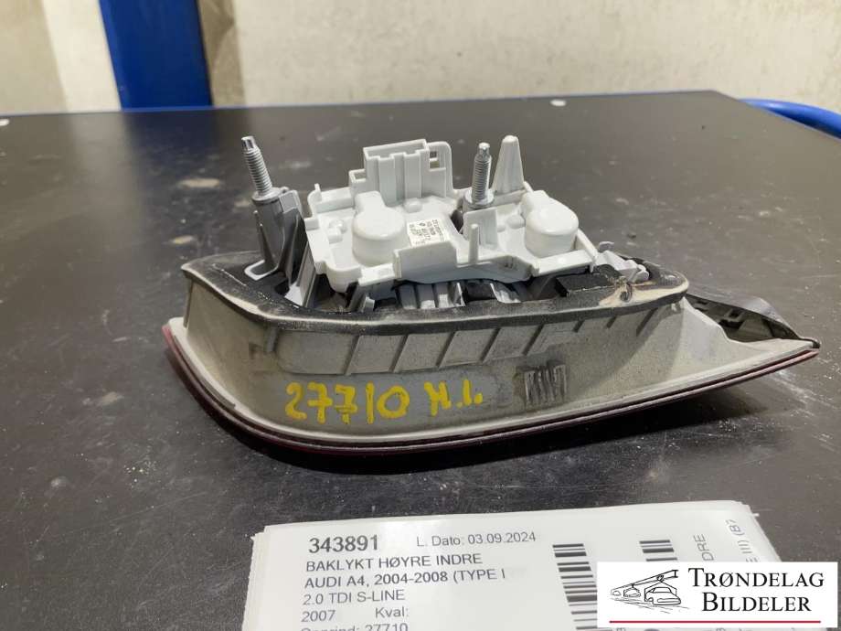 Baklykt høyre indre til Audi A4 2004-2008 (Type III) (B7) (B7) (484 572|)