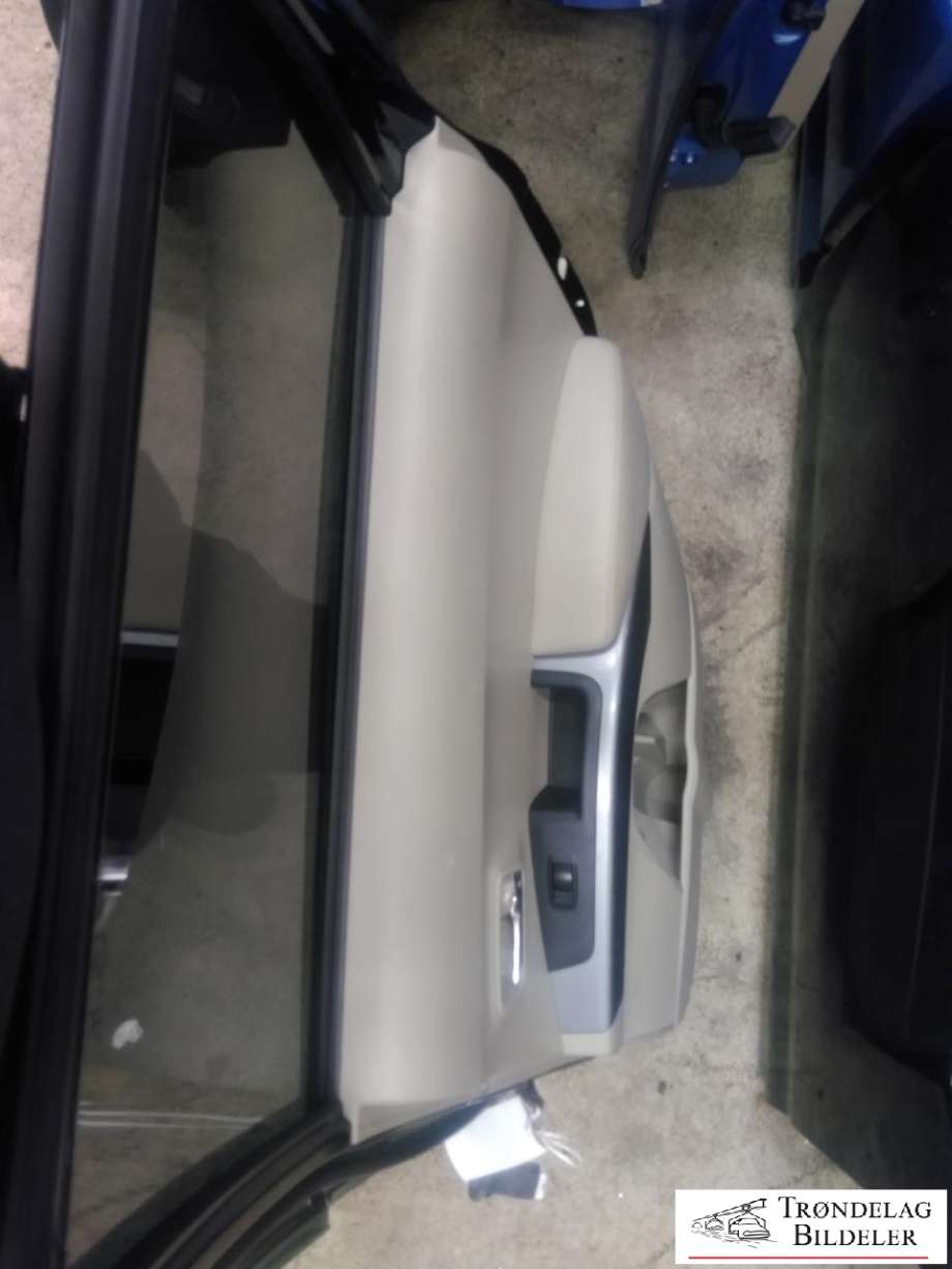 Dør høyre bak til Citroën C-Crosser 2007-2012 (9008 S5|)