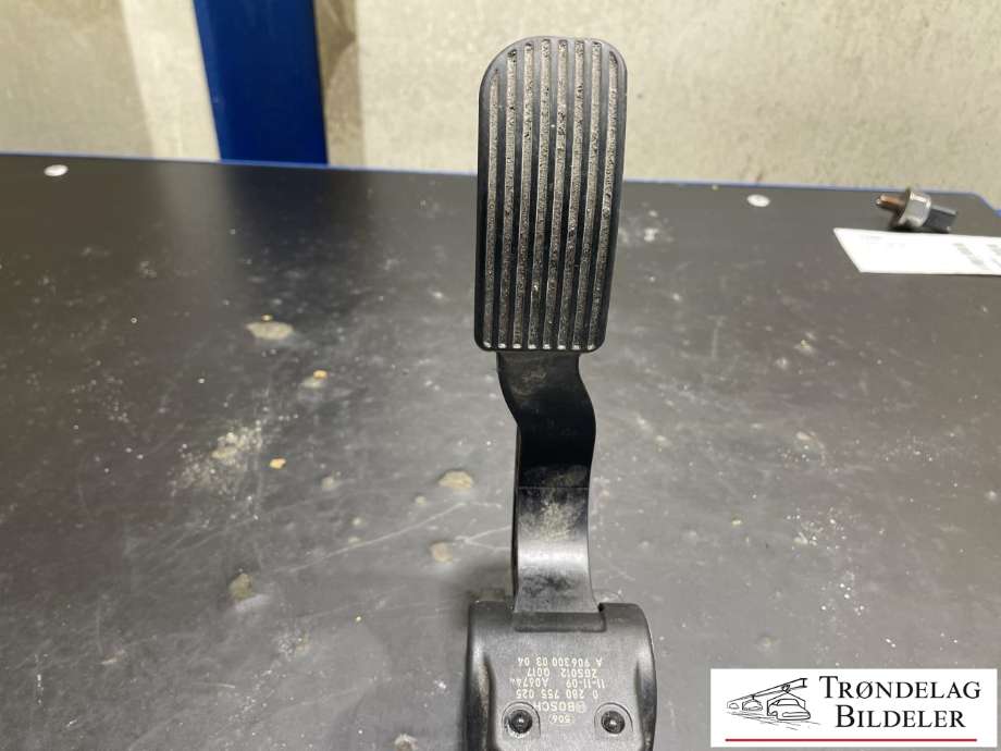 Pedal gass til Mercedes Vito/Viano 2010-2014 (Fase 2) (W639) (W639) (BOSCH|0 280 755 025|A 906 300 03 04|)