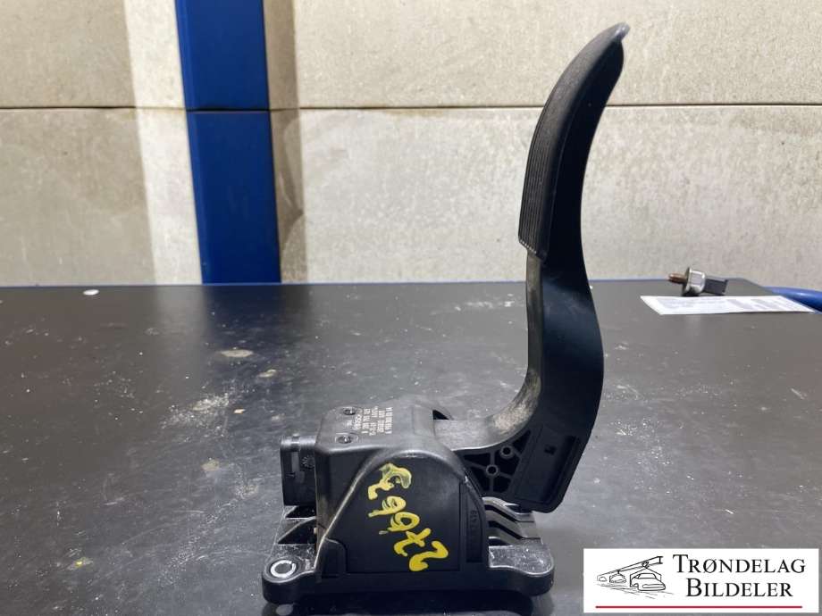 Pedal gass til Mercedes Vito/Viano 2010-2014 (Fase 2) (W639) (W639) (BOSCH|0 280 755 025|A 906 300 03 04|)