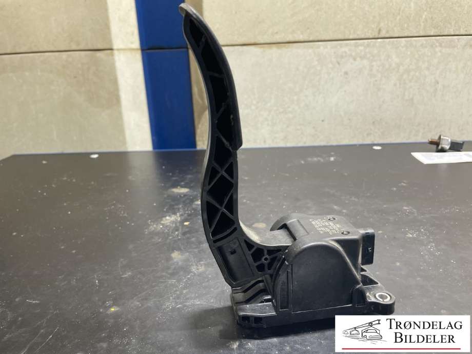 Pedal gass til Mercedes Vito/Viano 2010-2014 (Fase 2) (W639) (W639) (BOSCH|0 280 755 025|A 906 300 03 04|)