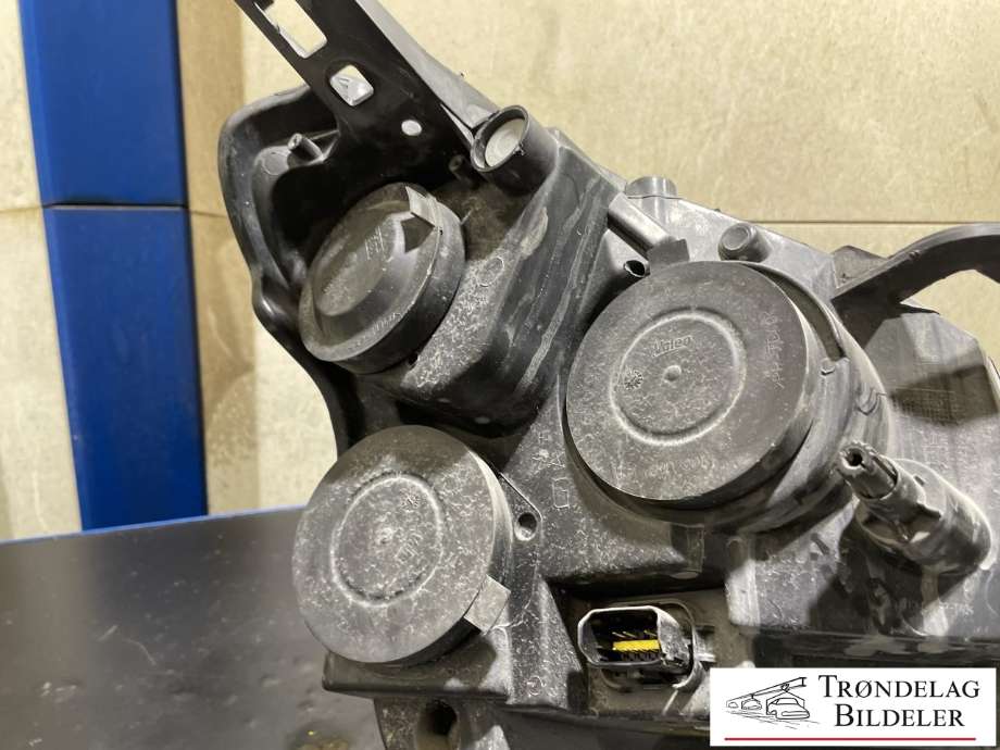 Frontlykt venstre halogen til Citroën Berlingo 2015-2019 (Type II, Fase 2)  (VALEO|6208K6|9682828280|89318031)