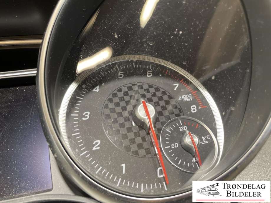 Instrumentpanel til Mercedes A-Klasse 2012-2018 (W176) (W176) (A 176 900 04 04|0 263 700 375|)