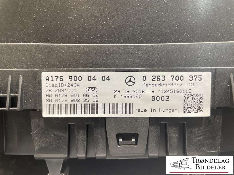 Instrumentpanel til Mercedes A-Klasse 2012-2018 (W176) (W176) (A 176 900 04 04|0 263 700 375|)