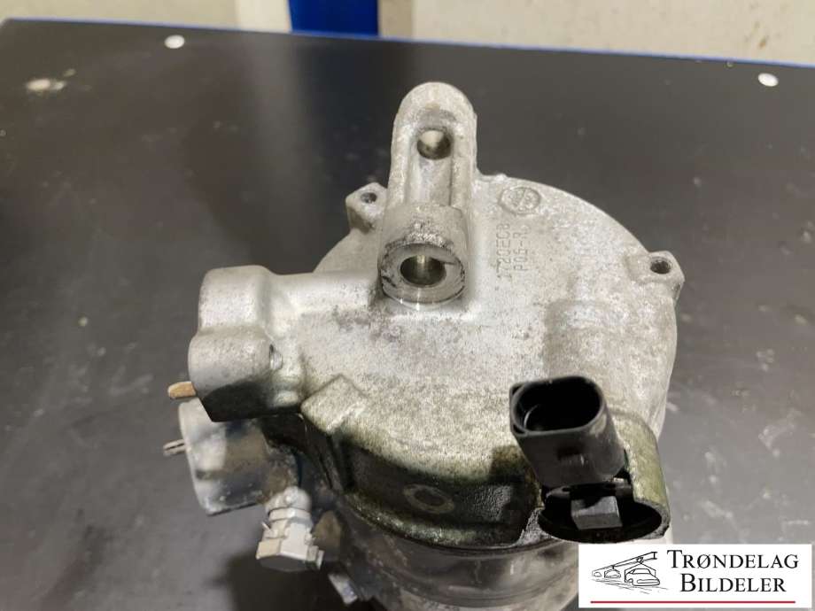 Aircondition kompressor til Škoda Octavia 2009-2013 (Type II, Fase 2)  (VW AG|5Q0820803F|5Q0820803K|890632|5Q0820803D|5Q0820803J|5Q0820803G|1K0820803A|1K0820803B|1K0820803H|1K0820803K|1K0820803L|1K0820803M|5Q0820803M|1K0820803G|1K0820803J|1K0820803N|1K0820803P|1K0820803Q|1K0820803S|5K0820803|5K0820803A|5K0820803B|5K0820803C|5K0820803D|5K0820803E|5K0820803F|5K0820803G|5K0820803H|5K0820803J|5K0820803K|5N0820803|5N0820803A/B|5N0820803C|5N0820803D|5N0820803H)