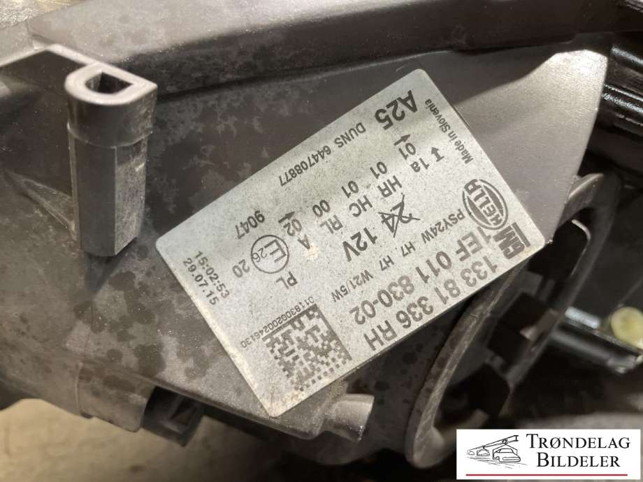 Frontlykt høyre halogen til Opel Corsa E 2015-2019  (1EF 011 830-02|133 81 336 RH|)