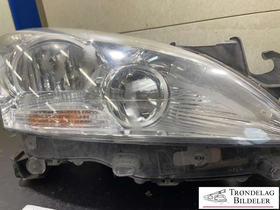 Frontlykt høyre halogen til Peugeot 3008 2009-2016 (Type I)  (96 825 190 80|89903105|)