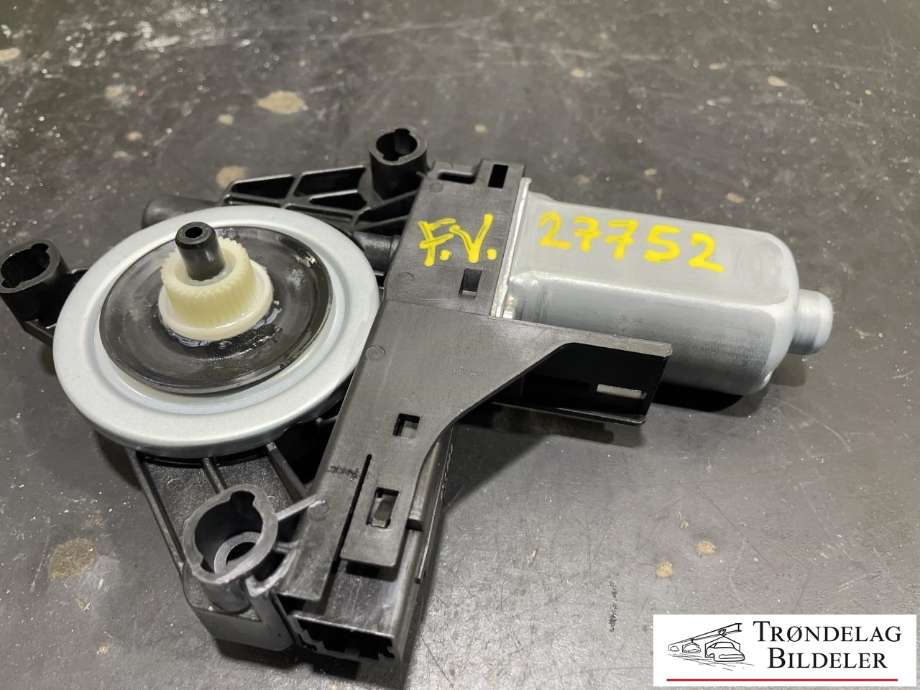 Ruteheis venstre foran til Volvo V60/V60 CC 2013-2018 (Type I, Fase 2)  (966268-103|)