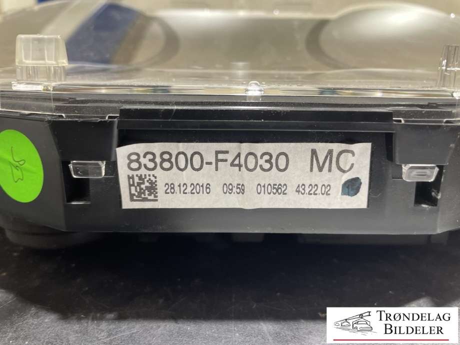 Instrumentpanel til Toyota C-HR 2016-->>  (83800-F4030|)