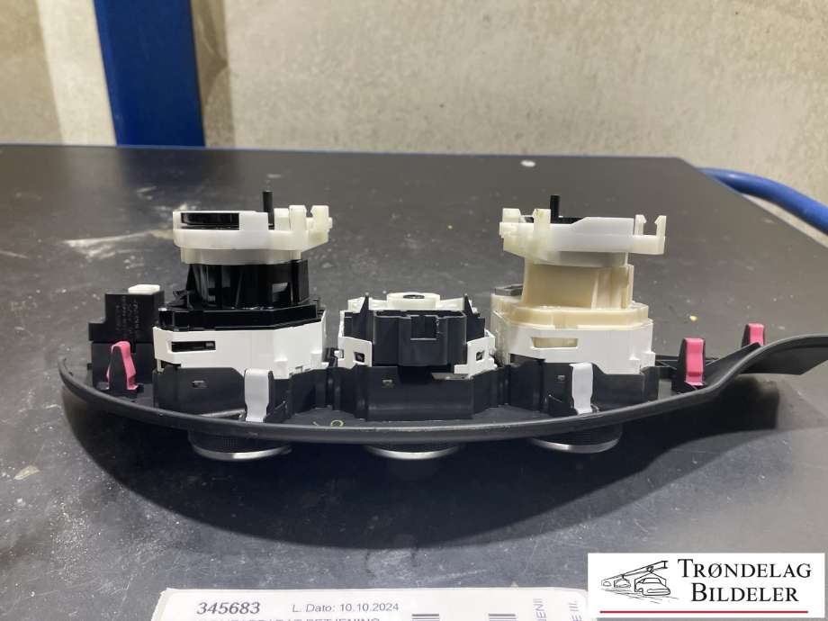 Varmeapparat betjening til Toyota Yaris 2014-2020 (Type III, Fase 2)  