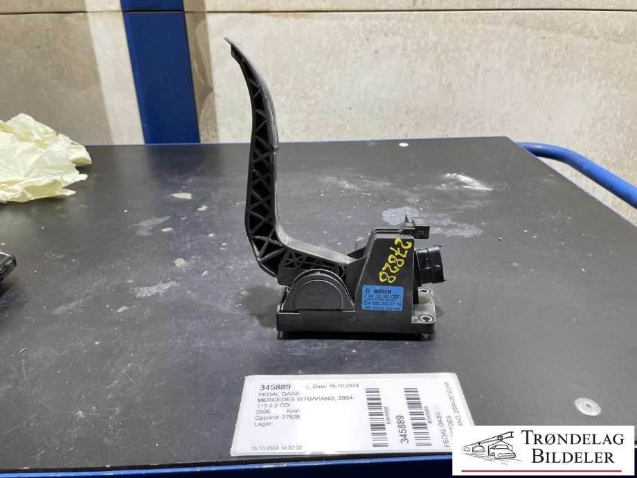 Pedal gass til Mercedes Vito/Viano 2004-2010 (Fase 1) (W639) (W639) (BOSCH|A6393000704|)