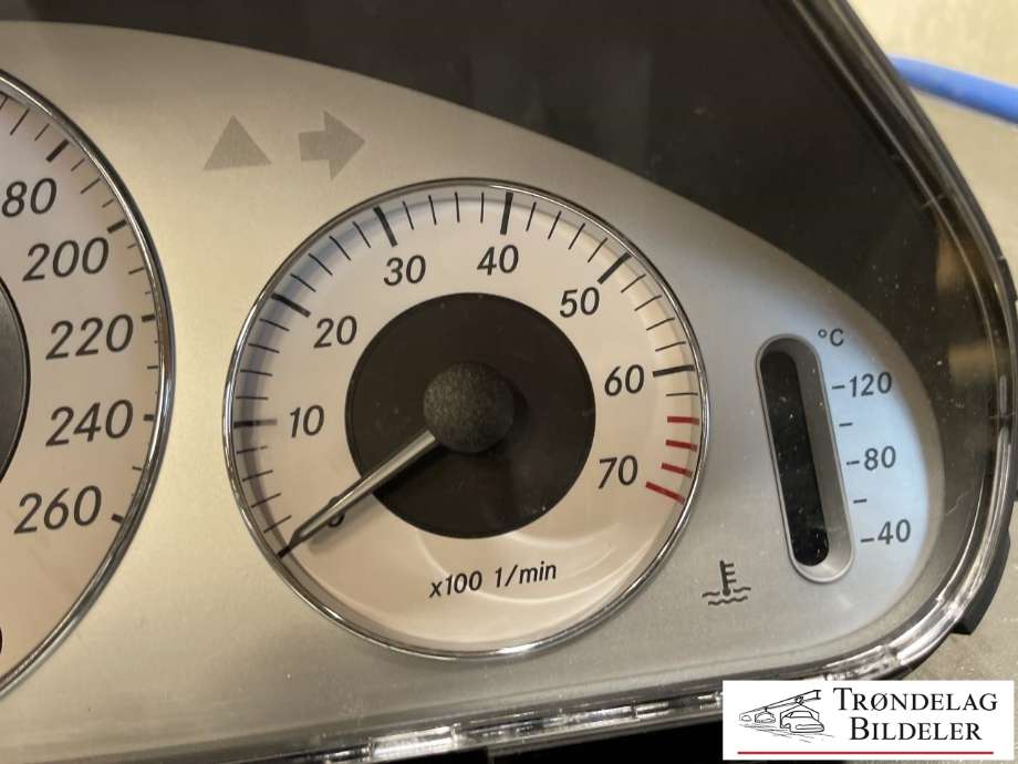 Instrumentpanel til Mercedes E-Klasse 2002-2006 (Fase 1) (W211) (W211) (A 211 540 17 48|)