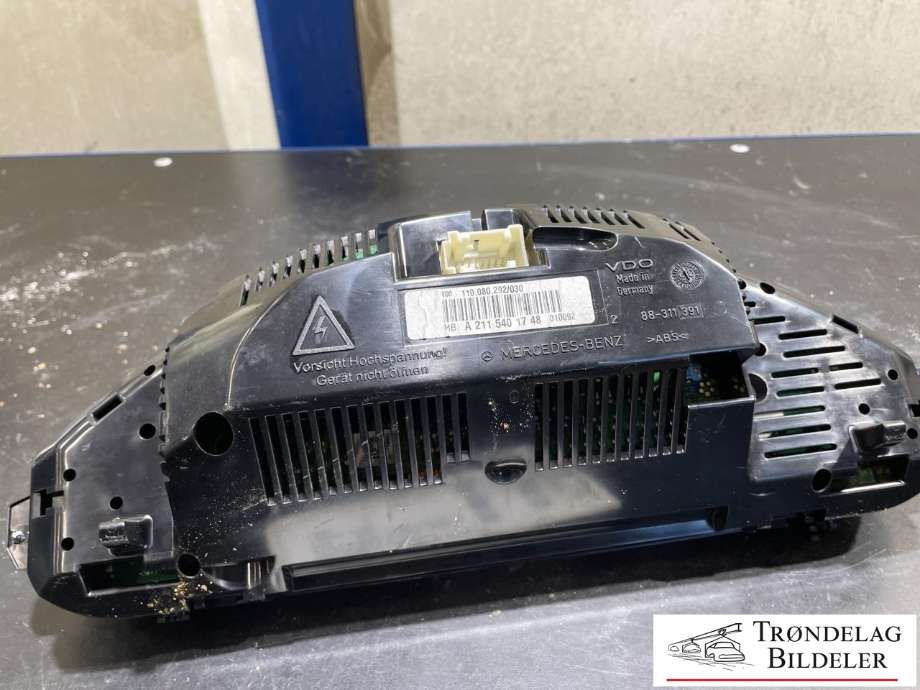 Instrumentpanel til Mercedes E-Klasse 2002-2006 (Fase 1) (W211) (W211) (A 211 540 17 48|)