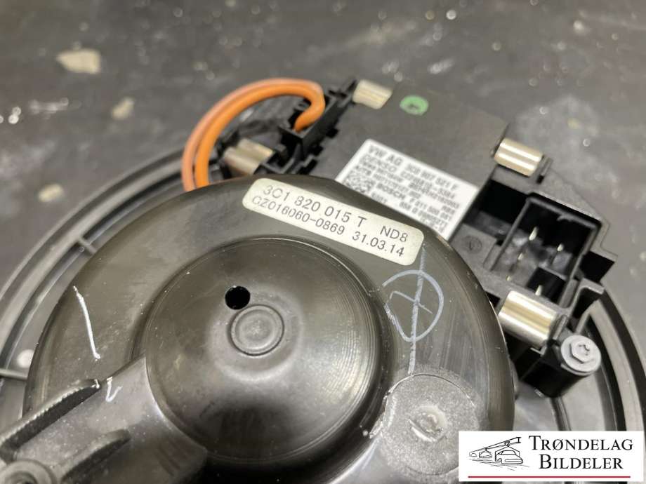 Varmeapparat motor til VW Tiguan 2011-2016 (Type I, Fase 2)  (1K1820015|1K1820015A|1K1820015C|1K1820015D|1K1820015E|1K1820015F|1K1820015G|1K1820015J|1K1820015L|1K1820015P|1K1820015Q|1K1820021|3C1820015AA|3C1820015M|)