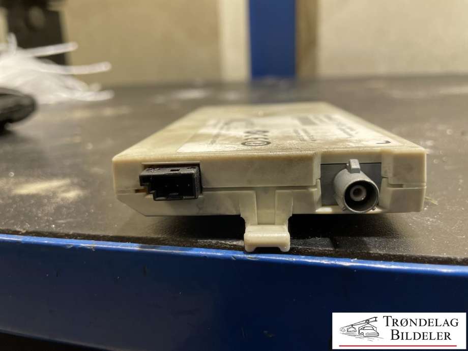Antenne forsterker til BMW X3 2003-2006 (Fase 1) (E83) (E83) (3402526-04|)