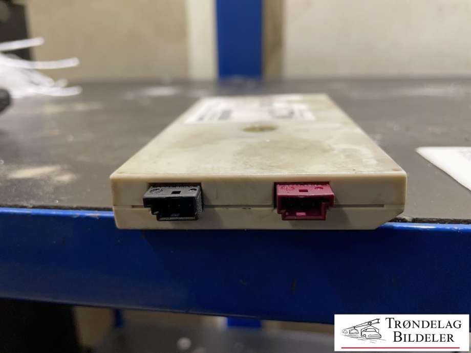 Antenne forsterker til BMW X3 2003-2006 (Fase 1) (E83) (E83) (3402526-04|)
