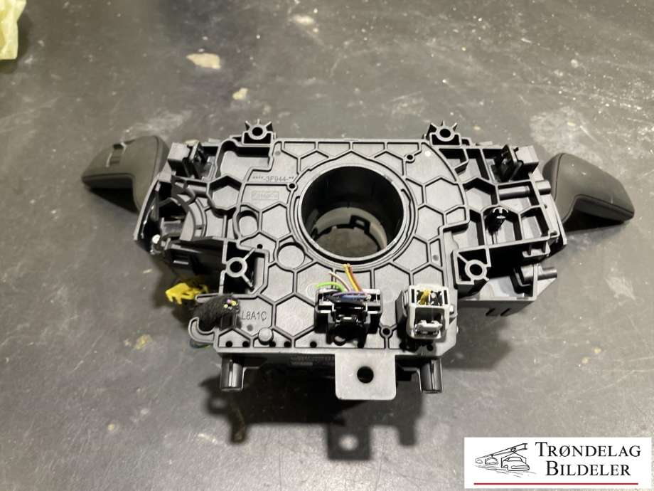 Bryter combi til Ford Kuga 2019-->> (Type III)  (LV4T-3F044-FE|)