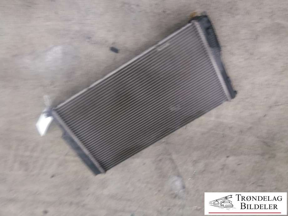 Radiator (manuell gir) til BMW 1-Serie 2011-2015 (Fase 1) (F20/F21) (F20/F21)