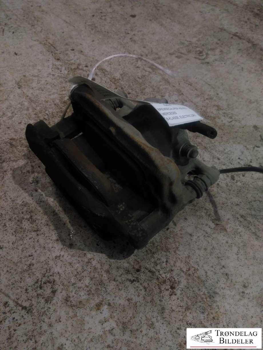 Bremsecaliper høyre foran til Mercedes B-Klasse, electric drive, 2014-2018 (W242) (W242) (A 000 421 38 81)