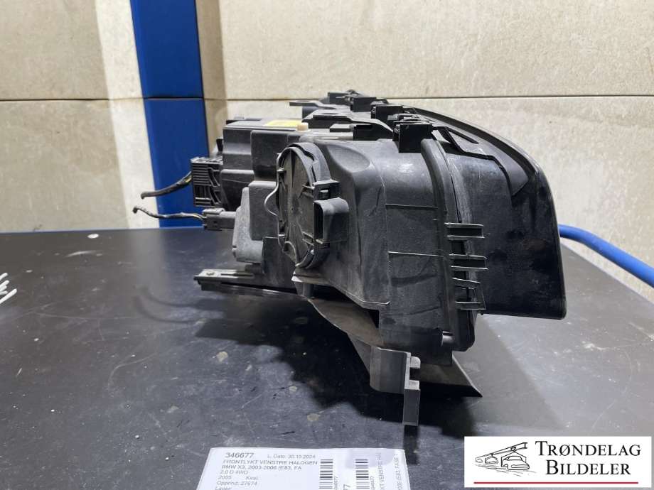 Frontlykt venstre halogen til BMW X3 2003-2006 (Fase 1) (E83) (E83) (63 12 3 418 411|)