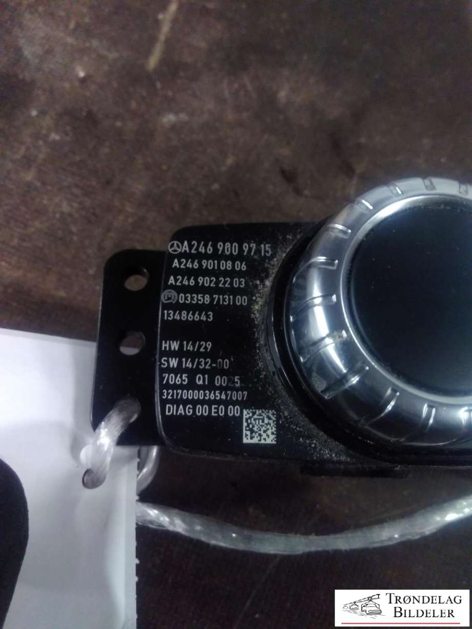 Bilstereo diverse til Mercedes B-Klasse, electric drive 2014-2018 (W242) (W242) (A2469009715|)