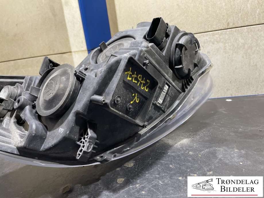 Frontlykt venstre halogen til Ford Focus 2014-2018 (Type III, Fase 2)  (1873935|BM51-13W030-RB|)