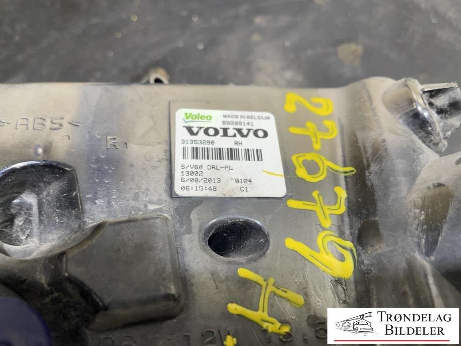 Tåkelykt høyre foran til Volvo V60/V60 CC 2013-2018 (Type I, Fase 2)  (31353290|)