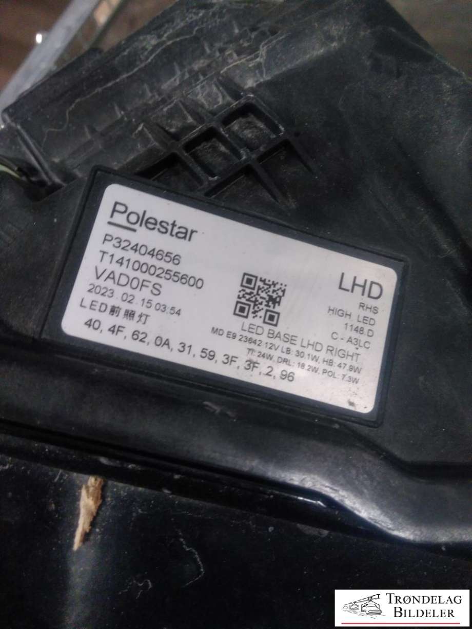 Frontlykt høyre full-LED til Polestar 2 2020-->>  (ZKW|32404656|32293745|JB0A|BASE|)