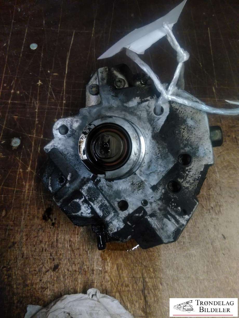 Dieselpumpe til Volvo V70, 2000-2004 (Type II, Fase 1)  (BOSCH|0445010043)