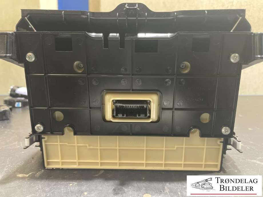 Bryter diverse til Toyota Land Cruiser 150 2014-->> (Fase 2)  