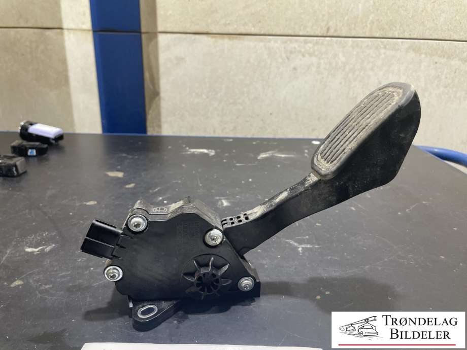 Pedal gass til Toyota Land Cruiser 150 2014-->> (Fase 2) (78110-60110|)