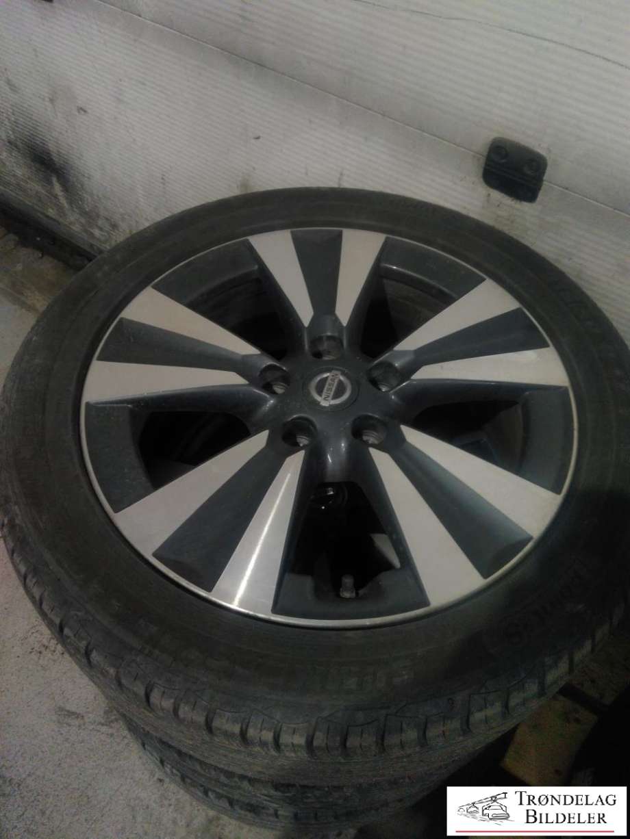 Hjulsett aluminium sommer til Nissan Leaf 2011-2017 (Type I)  (POINT S|215/50/R17 5X114.3 6.5X17 ET45 CB66.1MM|4-5 MM MØNSTERDYBDE|PROD 10-19)