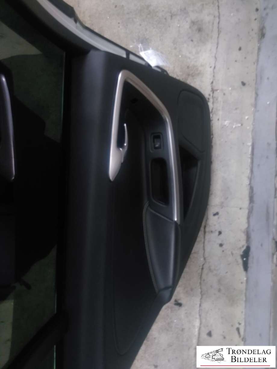 Dør venstre bak til Volvo V60/V60 CC 2013-2018 (Type I, Fase 2)  (32228972|)