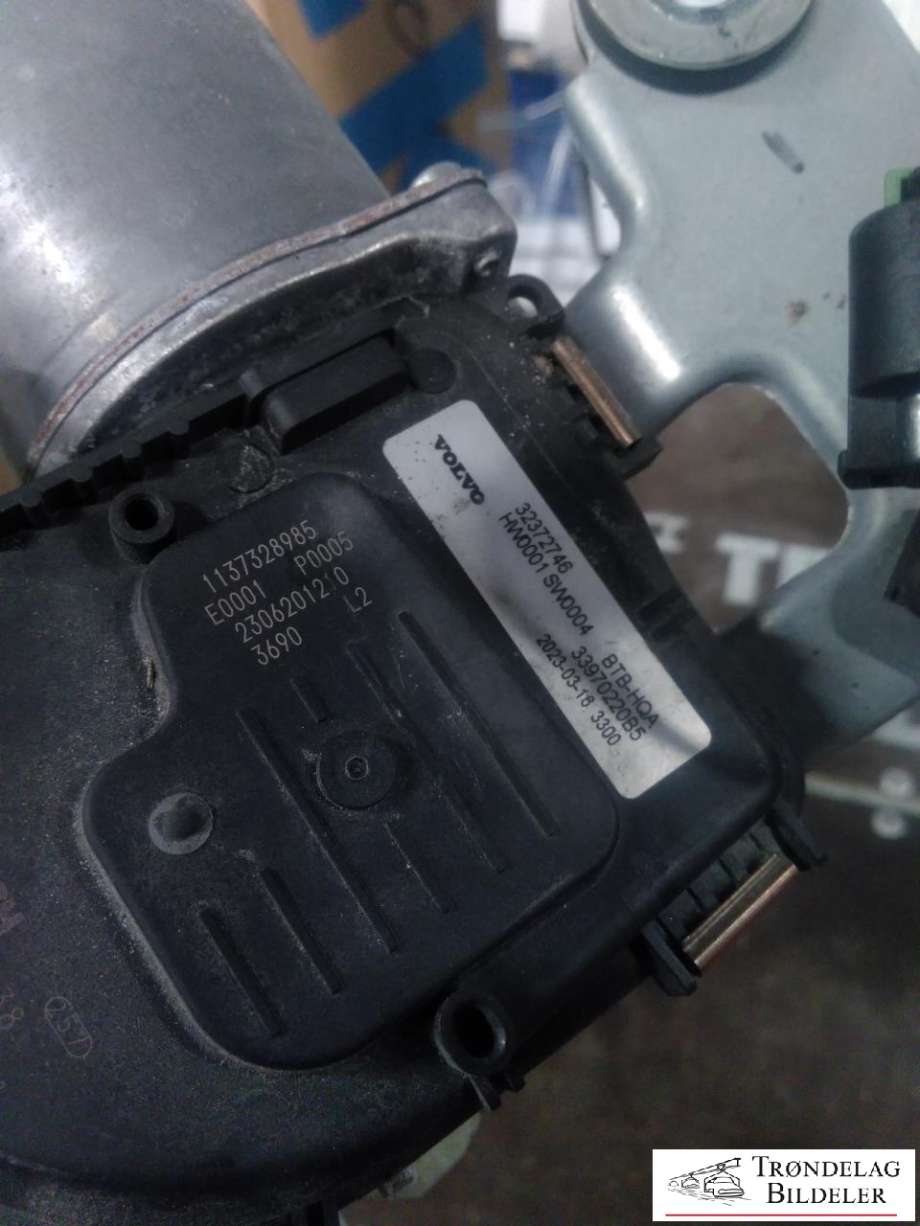 Viskermotor frontrute komplett m/overføring til Polestar 2 2020-->> (BOSCH|32372746|33970220B5|)