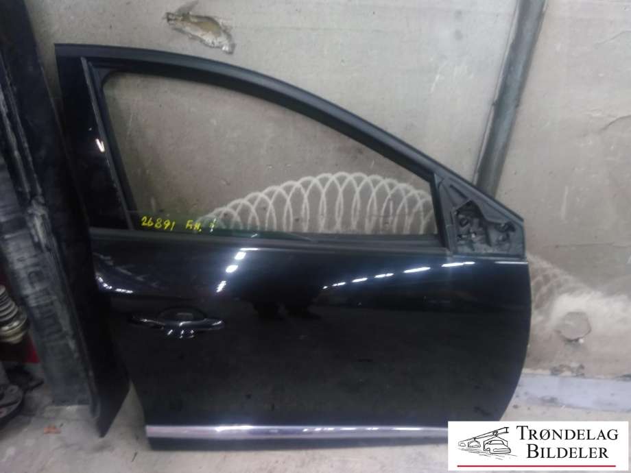 Dør høyre foran til Renault Megane, 2009-2016 Type III (801006560R)
