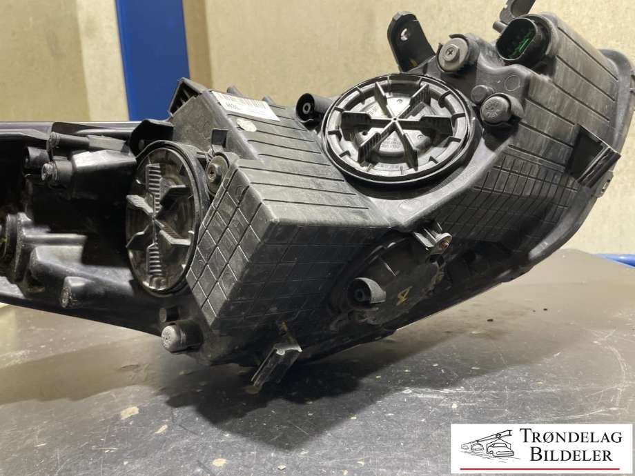 Frontlykt venstre xenon til Hyundai i30 2012-2017 (Type II) (92101A 6000|)
