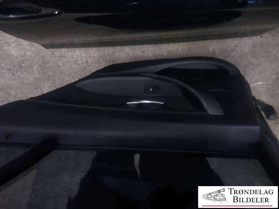 Dør høyre bak til BMW 3-Serie 2012-2018 (F30/F31/F34) (F30/F31/F34) (41 00 7 298 514|41 00 9 628 762|)