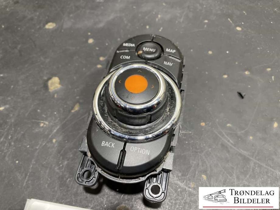 Bilstereo navigasjon betjeningspanel til Mini Countryman 2017-2023 (F60) (F60) (65829392037-01|)