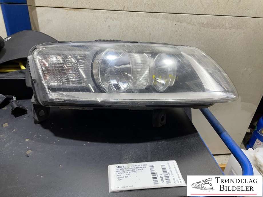 Frontlykt høyre halogen til Audi A6 2005-2008 (Type III, Fase 1) (C6) (C6) (4F0 941 004 A|4F0 941 004 EA|)